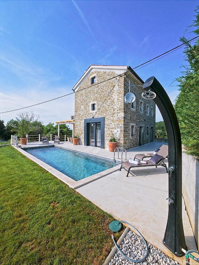 Villa Carica Krasica  ภายนอก รูปภาพ